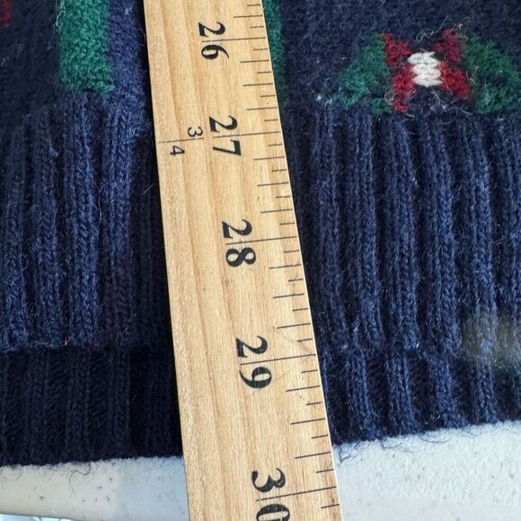 Private Eyes Women’s Long Sweater Size Large 100% Acrylic Made In USA Graphic - Picture 7 of 8